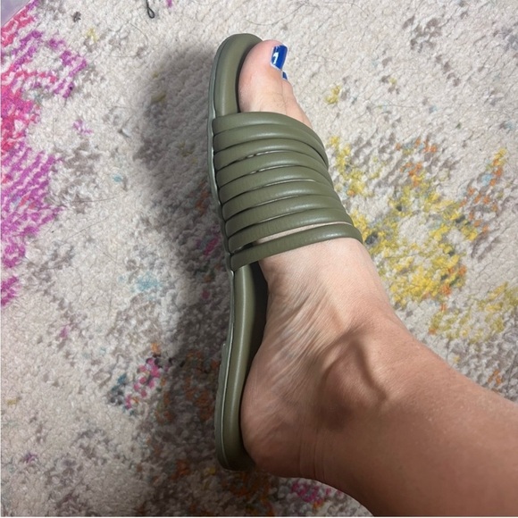 TKEES NWOT Caro Slide Sandals Olive Size 7 - Picture 11 of 11